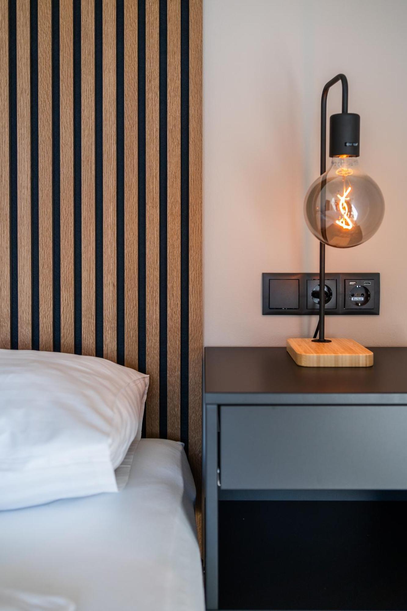 Myflat - Bright Near Station * Wien