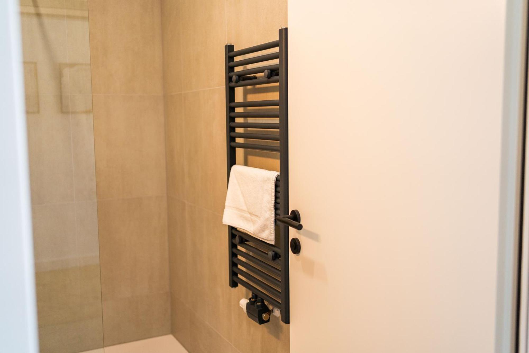 Myflat - Bright Near Station * Wien